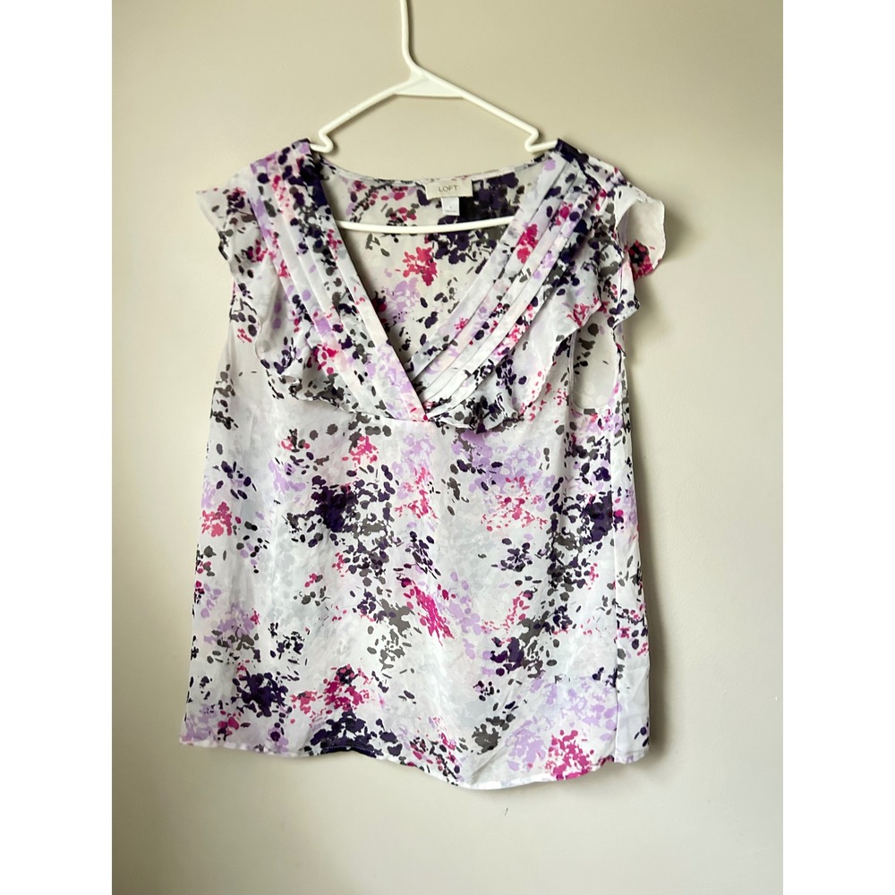 Loft Floral Print V Neck Sleeveless Ruffle Blouse Top Womens Size L Feminine‎